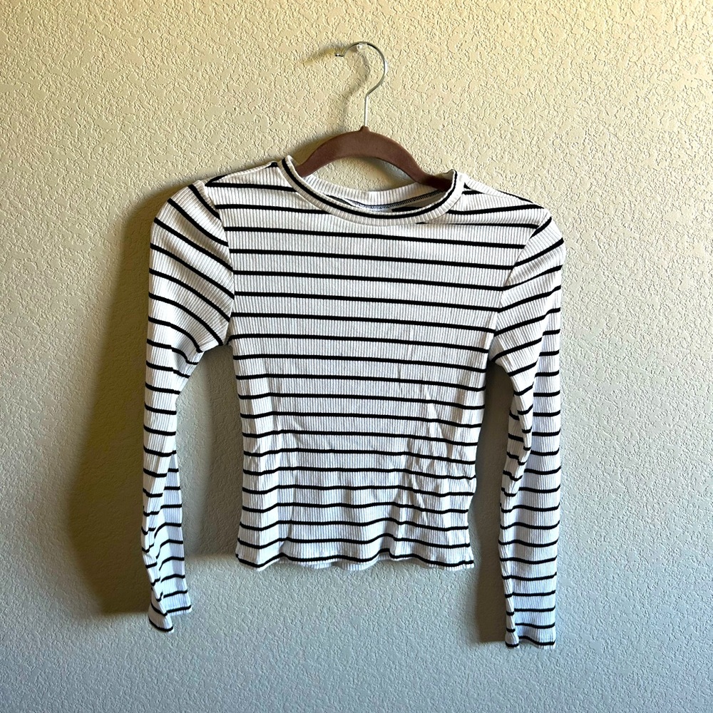 striped top